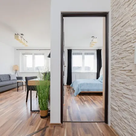 Spacious With Parking And Balcony By Renters Апартаменты *