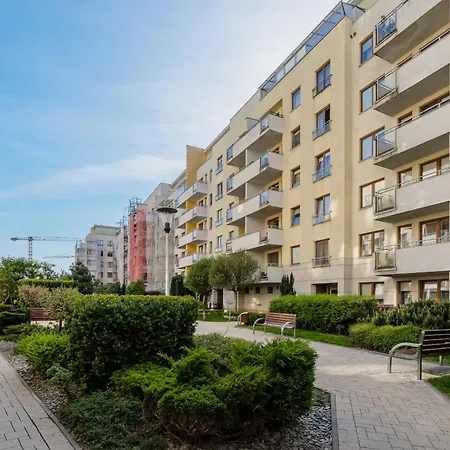 公寓 Spacious With Parking And Balcony By Renters 华沙